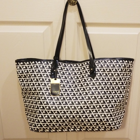 Ralph Lauren Handbags - Lauren Ralph Lauren Shopper